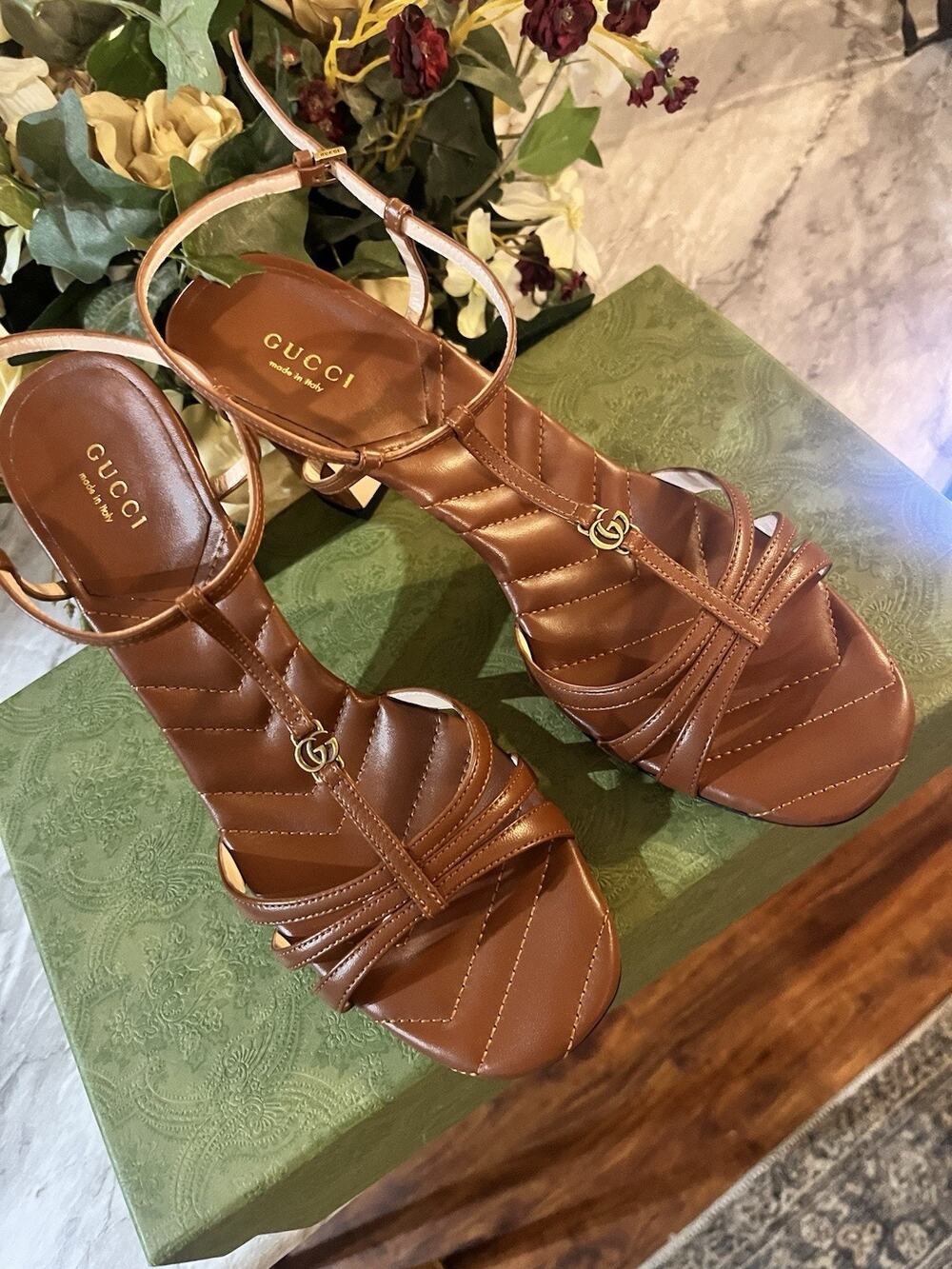 Gucci Marmont T-strap sandals With interlocking Double G logo and chevron. 39.5